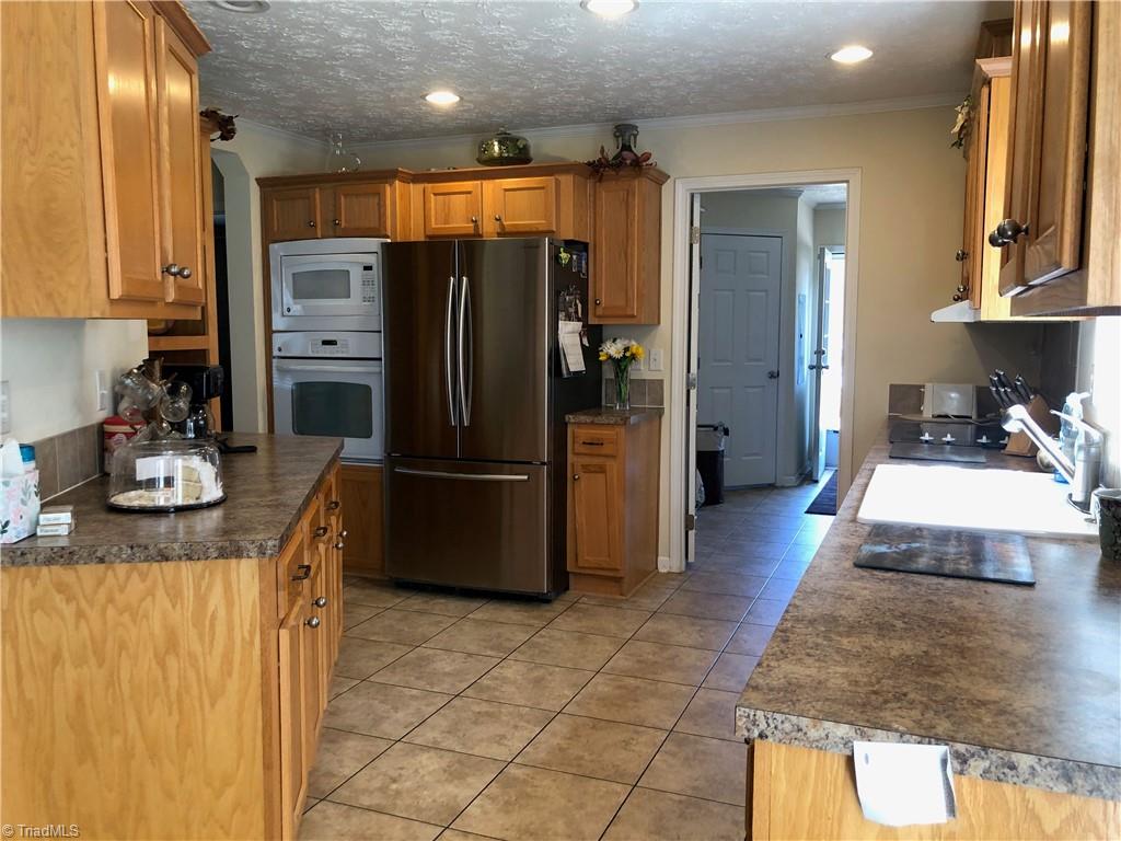 3591 Grubbs Road Walkertown, NC 27051 - Photo 10 of 41 Gallery Image 10