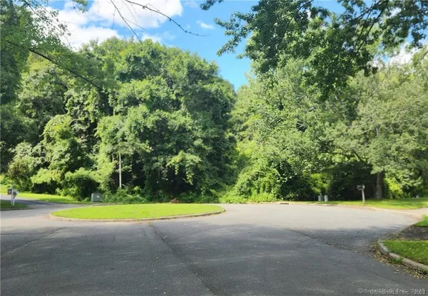 $164,900 | 68 Mystic Meadow Lane, Groton, CT 06355