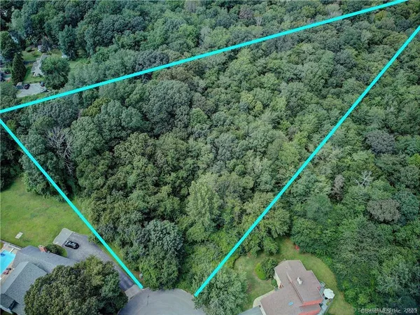 $164,900 | 68 Mystic Meadow Lane, Groton, CT 06355