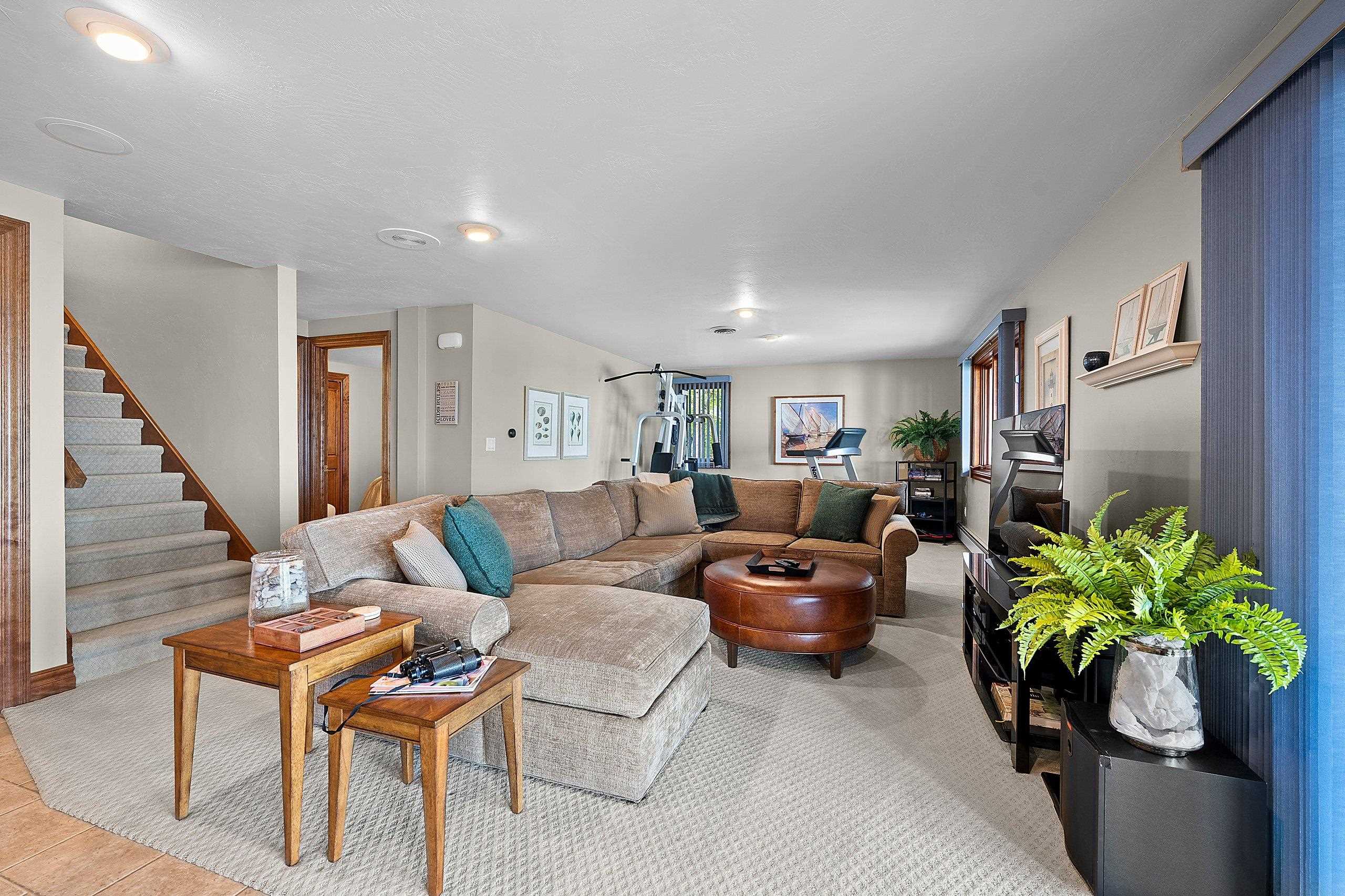 5035 Edgewater Beach Road Green Bay, WI 54311 - Photo 34 of 75