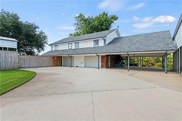 $285,000 | 3918 Benton Drive, Bourg, LA 70343