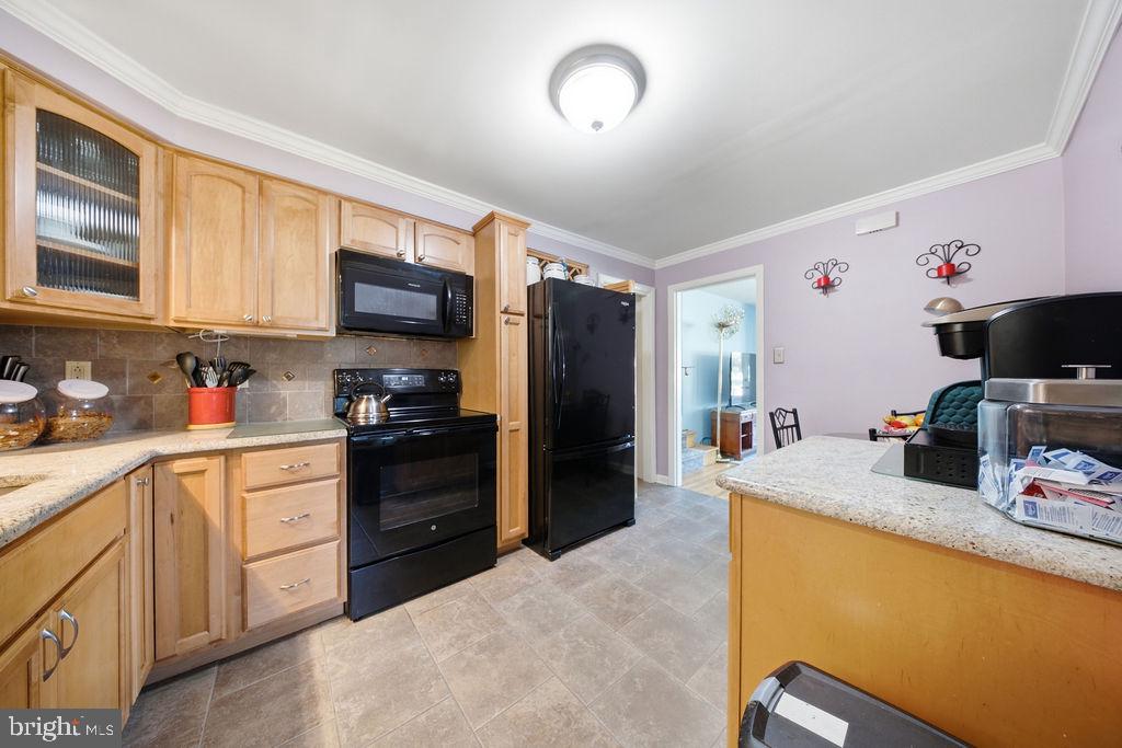 855 Rhoads Drive Springfield, PA 19064 - Photo 7 of 32 Gallery Image 7