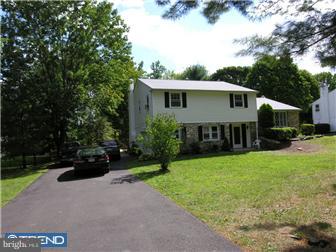 207 Mallard Road Holland, PA 18966 - Photo 3 of 9 Gallery Image 3