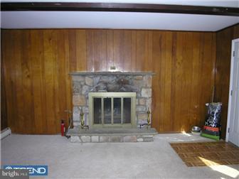 207 Mallard Road Holland, PA 18966 - Photo 4 of 9 Gallery Image 4