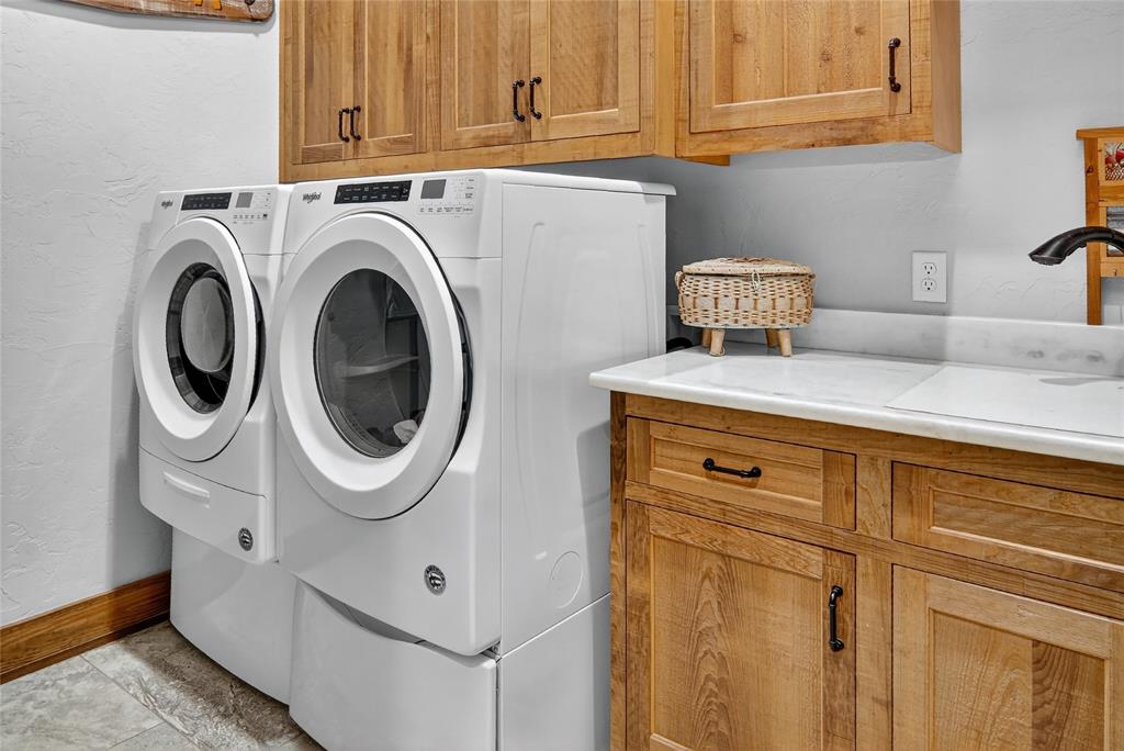 3016 W Highway Quitman, TX 75783 - Photo 23 of 40 a utility room with dryer and washer