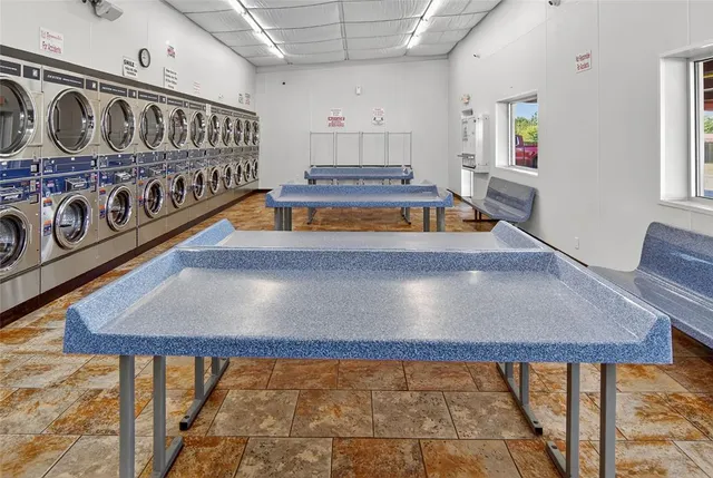 $1,950,000 | 3016 W Highway, Quitman, TX 75783