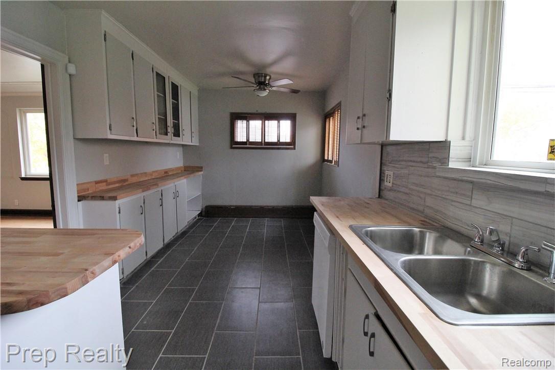 5116 Audubon Road Detroit, MI 48224 - Photo 5 of 19 3 Kitchen 2.JPG