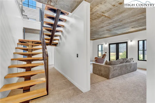 $1,399,000 | 817 Neva View Ln Mountain, Mountain City, TN 37683