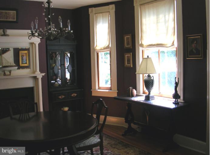 5007 Roland Avenue Baltimore, MD 21210 - Photo 2 of 24 Dining Room