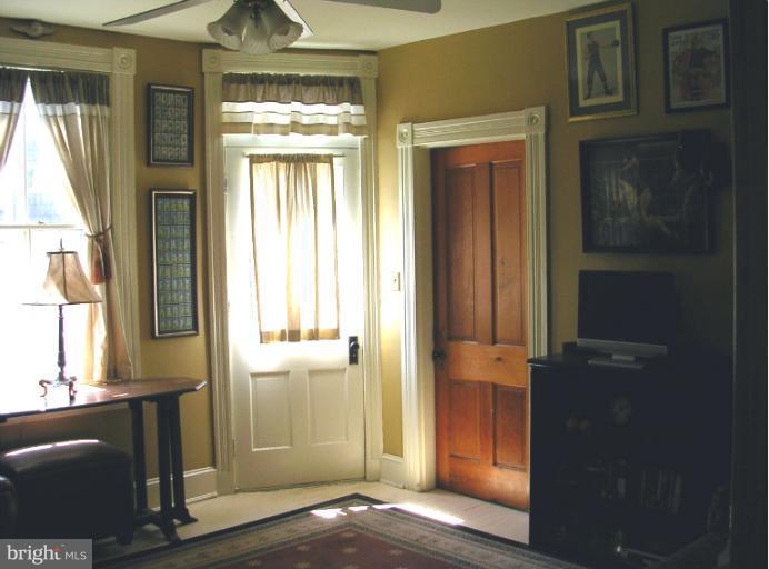 5007 Roland Avenue Baltimore, MD 21210 - Photo 15 of 24 Interior (General)