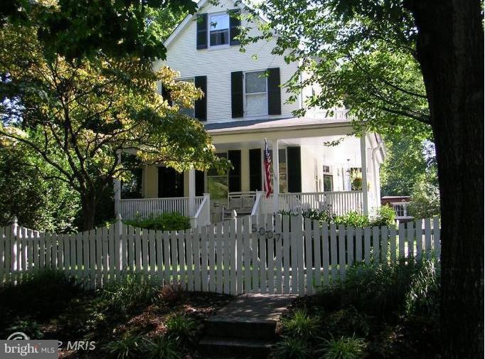 5007 Roland Avenue Baltimore, MD 21210 - Photo 19 of 24 Exterior (Main)