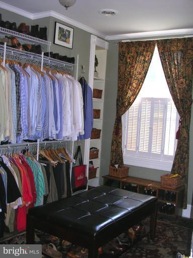 5007 Roland Avenue Baltimore, MD 21210 - Photo 8 of 24 Interior (General)