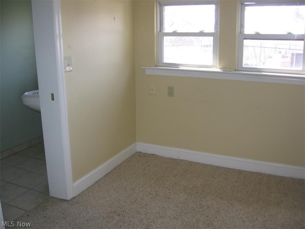 17824 Landseer Road Cleveland, OH 44119 - Photo 15 of 21 Gallery Image 15