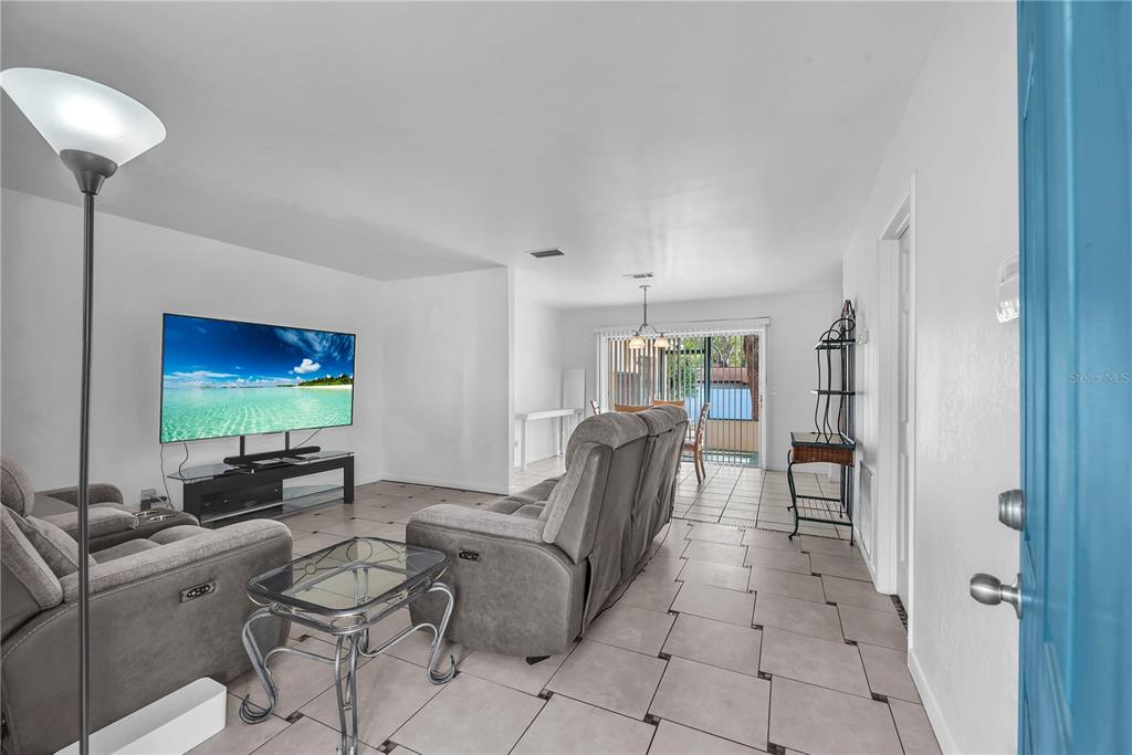 1001 Hallwood Loop Brandon, FL 33511 - Photo 2 of 29