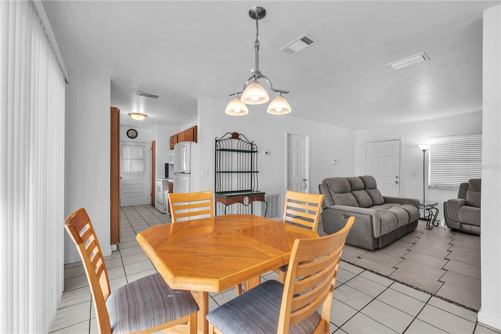 1001 Hallwood Loop Brandon, FL 33511 - Photo 5 of 29