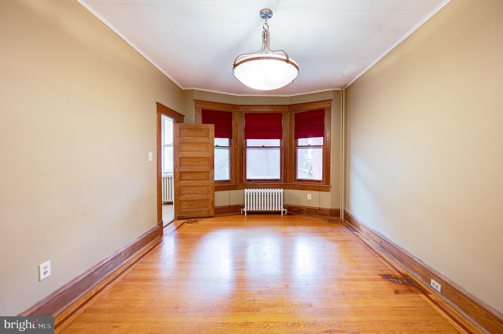 402 Spring Street Reading, PA 19601 - Photo 11 of 37 Dining room