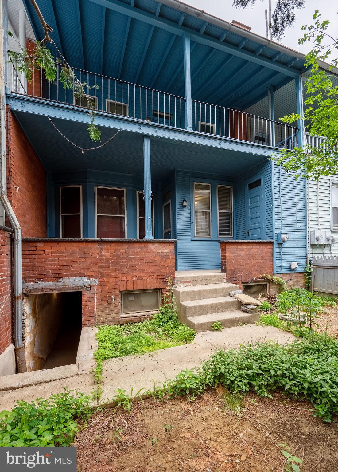 402 Spring Street Reading, PA 19601 - Photo 20 of 37 View of the rear