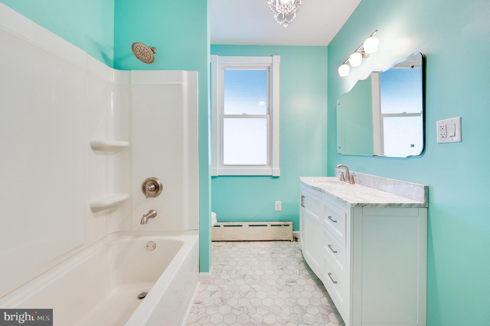 402 Spring Street Reading, PA 19601 - Photo 31 of 37 Full bath-2nd floor