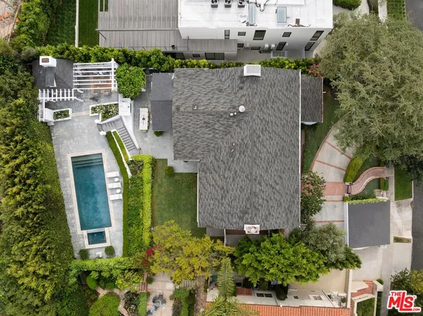 $6,995,000 | 10428 Wyton Drive, Los Angeles, CA 90024