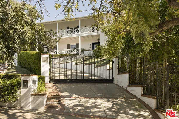 $6,995,000 | 10428 Wyton Drive, Los Angeles, CA 90024