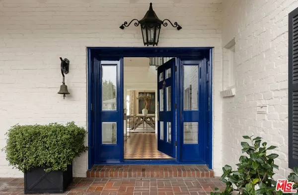 $6,995,000 | 10428 Wyton Drive, Los Angeles, CA 90024