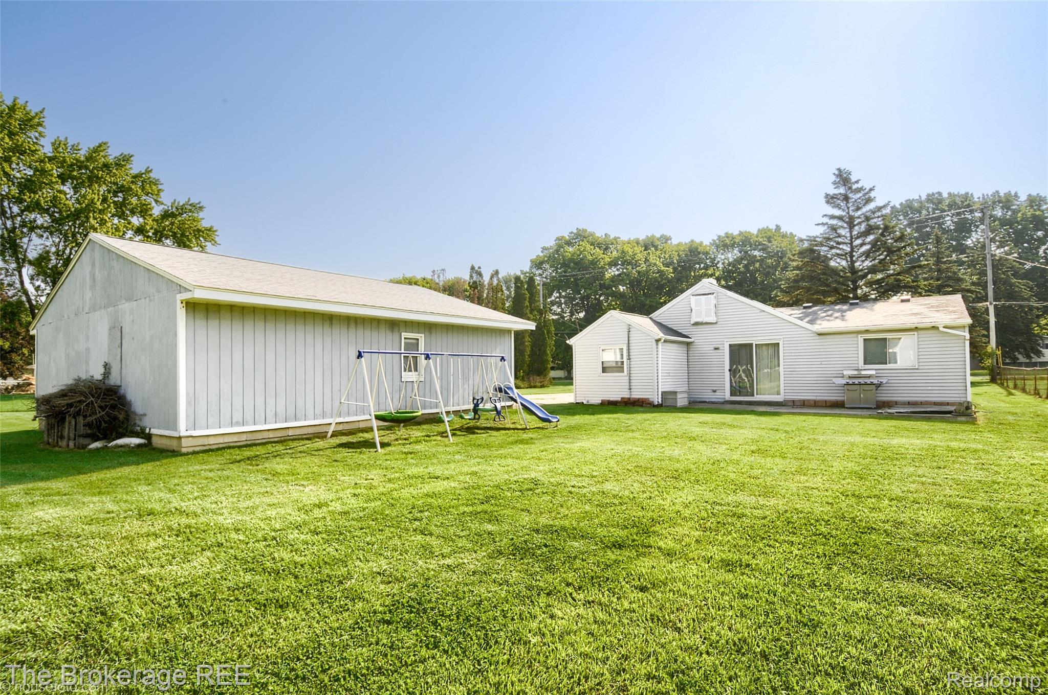 4462 South Dye Road Swartz Creek, MI 48473 - Photo 8 of 27 Housefoto__3009809-HDR5.jpg