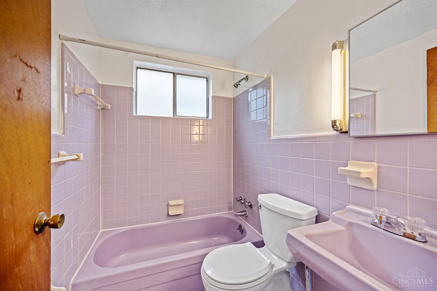 2956 Ferguson Road Cincinnati, OH 45238 - Photo 10 of 27 Gallery Image 10