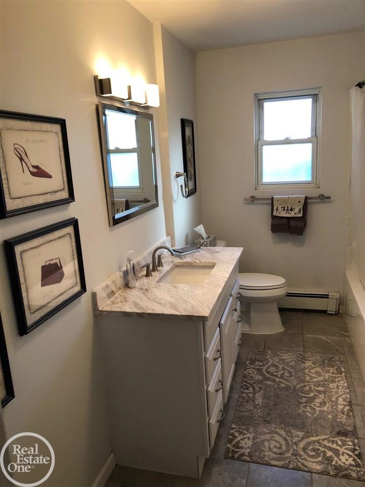 54982 Ridge Road New Baltimore, MI 48047 - Photo 20 of 37 50059774-19.JPG