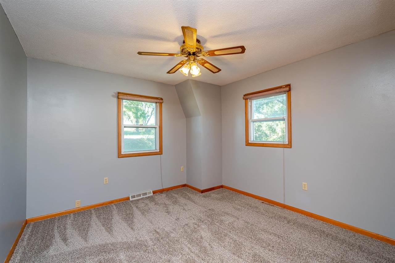 3128 Sandy Beach Road Northeast Solon, IA 52333 - Photo 10 of 31 Gallery Image 10