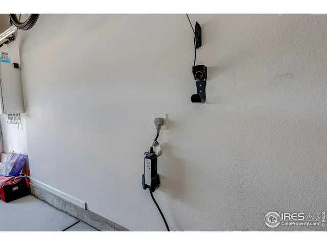 a view of an entryway of the house