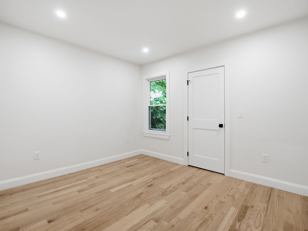 23 Murray Hill Road Medford, MA 02155 - Photo 16 of 22