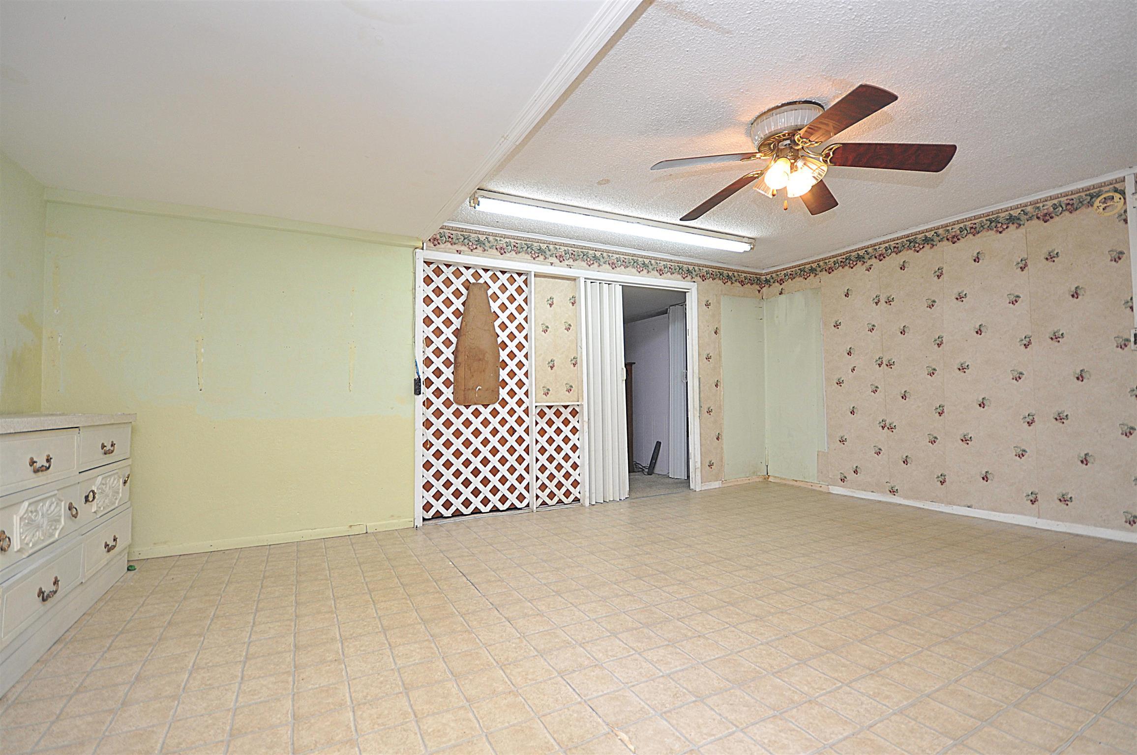 1536 Mack Bean Road Red Boiling Springs, TN 37150 - Photo 12 of 30 a view of an empty room