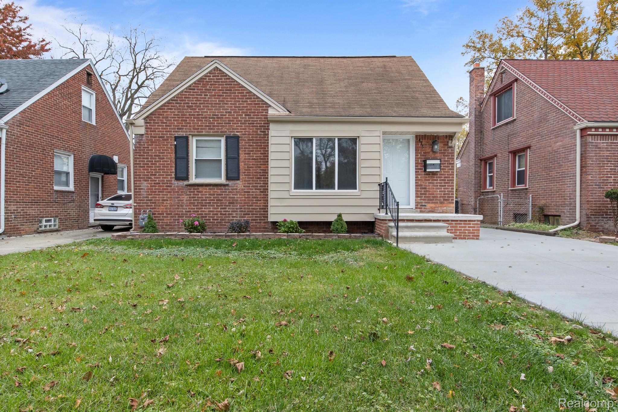 435 Biltmore Street Inkster, MI 48141 - Photo 3 of 26 Gallery Image 3