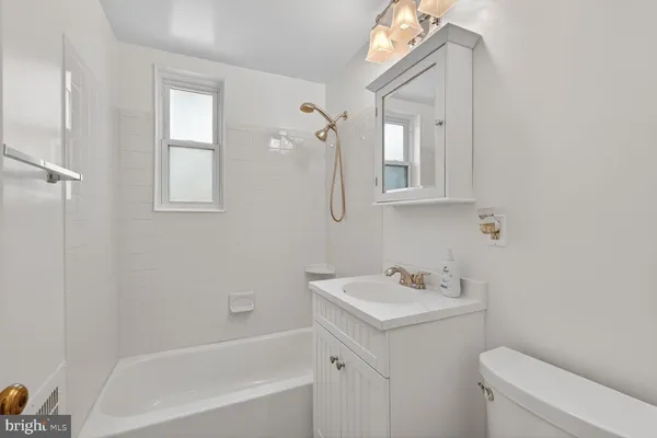 $289,500 | 106 North George Mason Drive, Unit 4, Arlington, VA 22203
