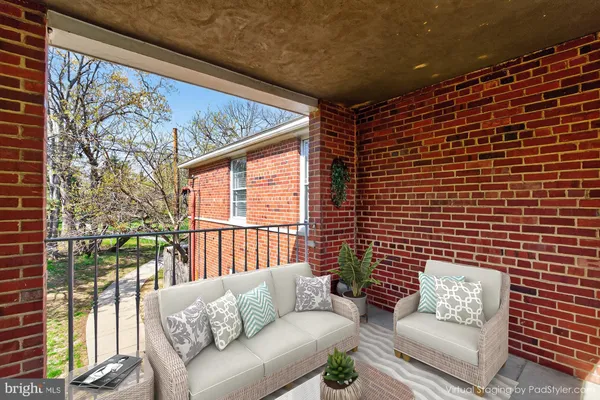 $289,500 | 106 North George Mason Drive, Unit 4, Arlington, VA 22203