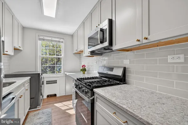 $289,500 | 106 North George Mason Drive, Unit 4, Arlington, VA 22203