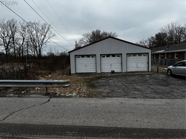 $330,000 | 1401 Colony Park Drive, Scott City, MO 63780