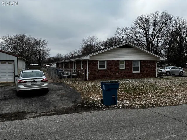 $330,000 | 1401 Colony Park Drive, Scott City, MO 63780