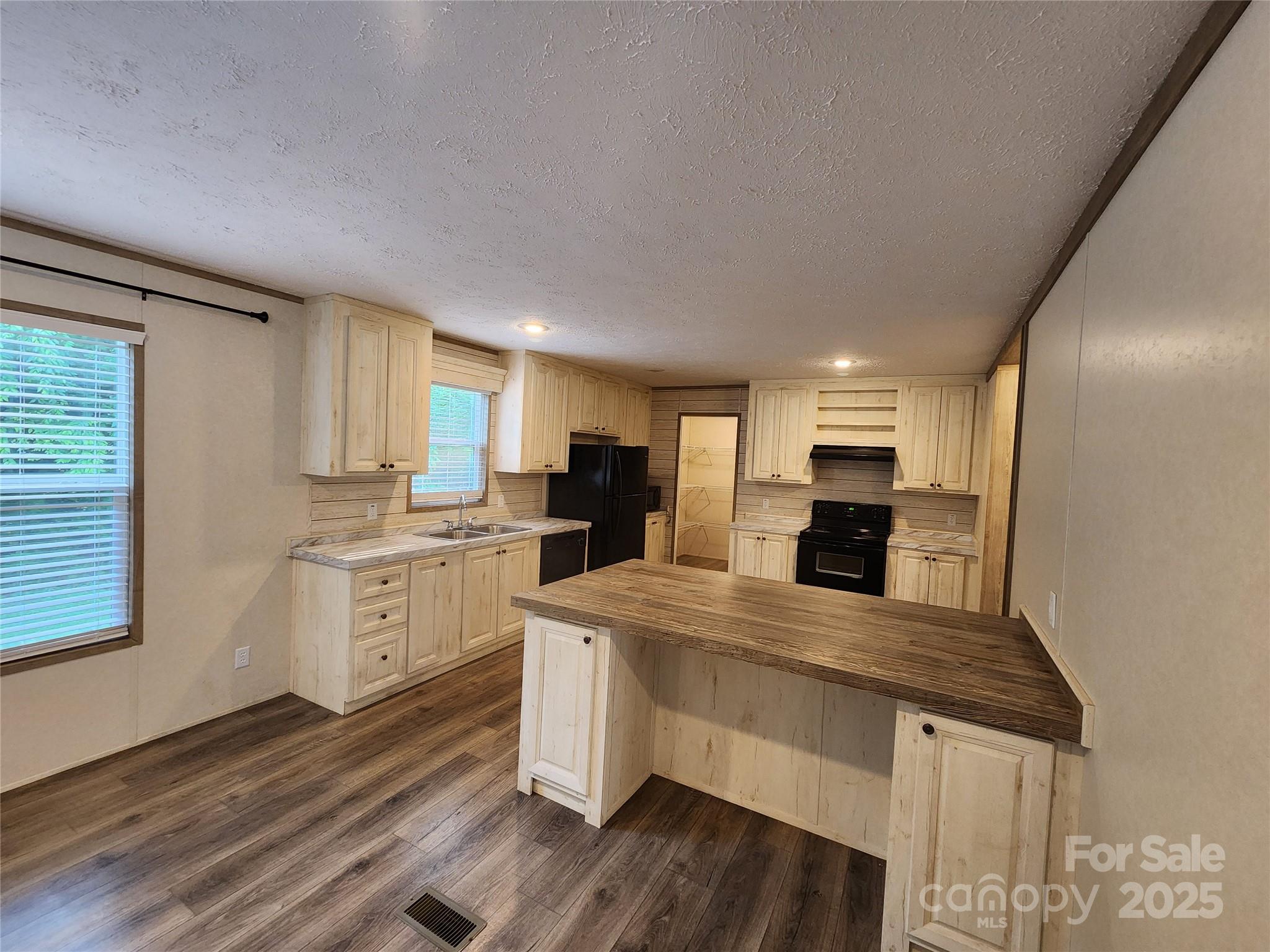 22 Ridge Top Acres Road Candler, NC 28715 - Photo 11 of 29 Gallery Image 11
