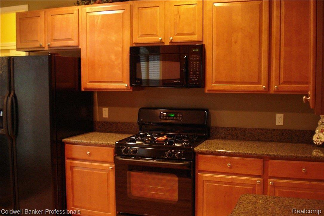 49578 Potomac Road, Unit 47 Canton, MI 48188 - Photo 18 of 23 Newer Appliances