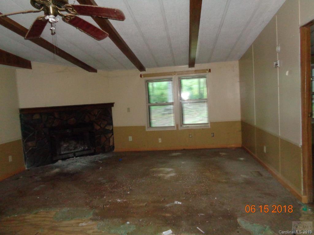 350 3rd Street Southeast Conover, NC 28613 - Photo 5 of 16 Gallery Image 5