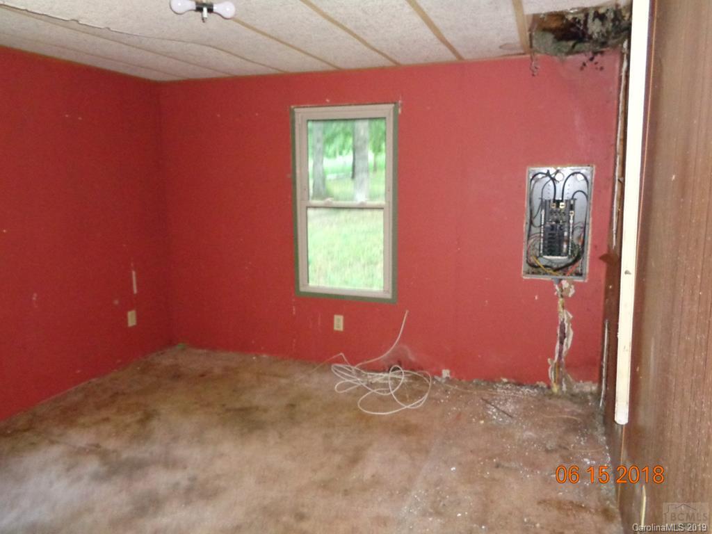 350 3rd Street Southeast Conover, NC 28613 - Photo 9 of 16 Gallery Image 9