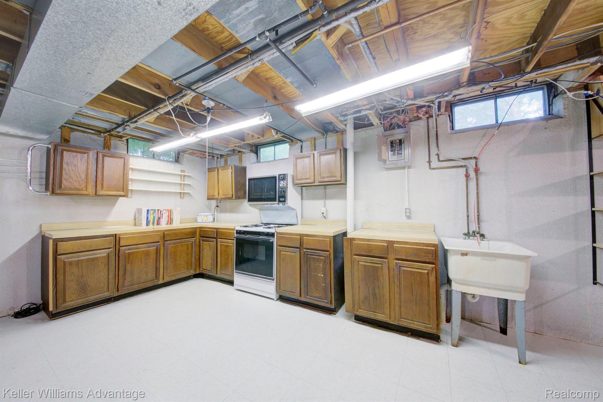 22410 Mill Road Novi, MI 48375 - Photo 50 of 80 Basement with gas hookup for oven