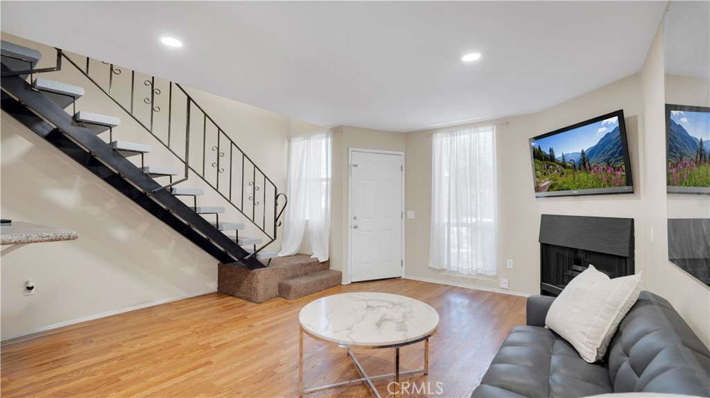 1414 Everton Place Riverside, CA 92507 - Photo 4 of 33