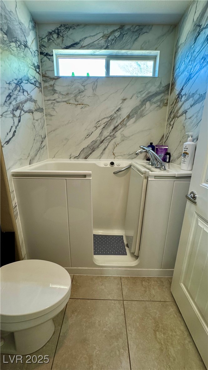 2293 Chandler Ranch Place Laughlin, NV 89029 - Photo 14 of 23 Full bathroom featuring plenty of natural light and light tile patterned floors