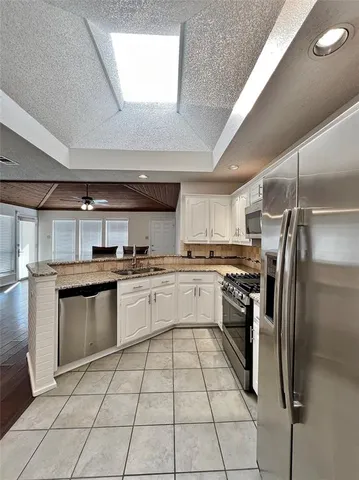 $2,195 | 906 Moore Street, Cedar Hill, TX 75104