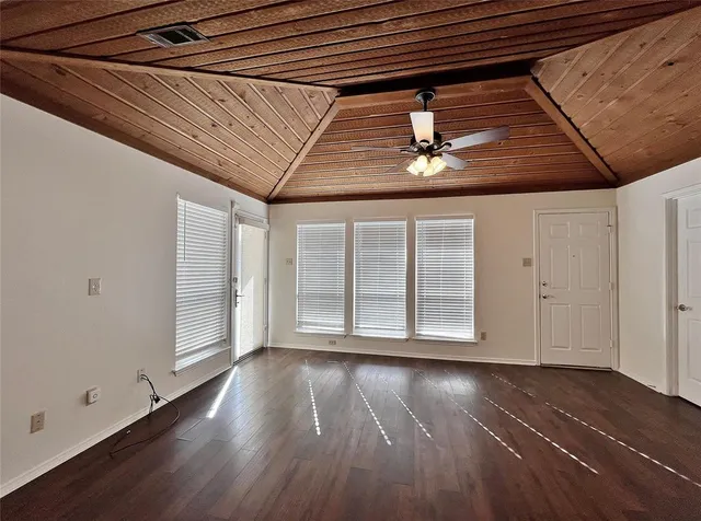 $2,195 | 906 Moore Street, Cedar Hill, TX 75104