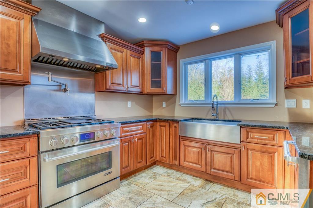 14 Queens Road East Brunswick, NJ 08816 - Photo 11 of 27 Gallery Image 11