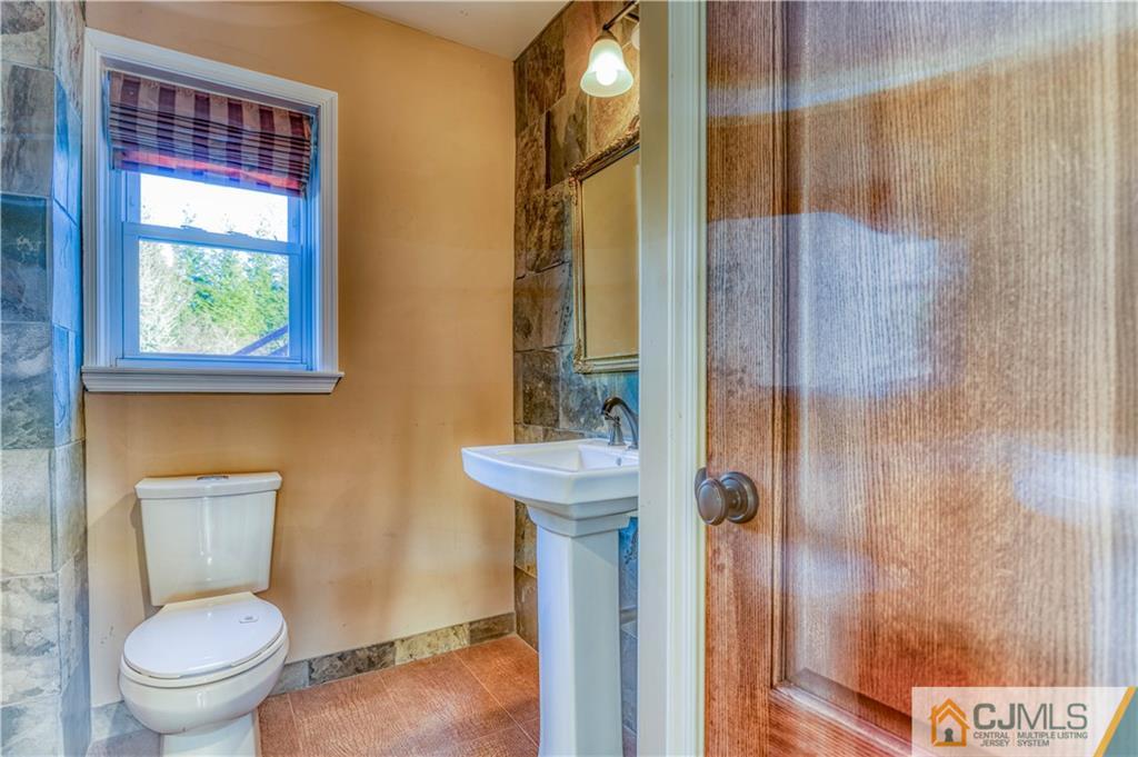 14 Queens Road East Brunswick, NJ 08816 - Photo 20 of 27 Gallery Image 20