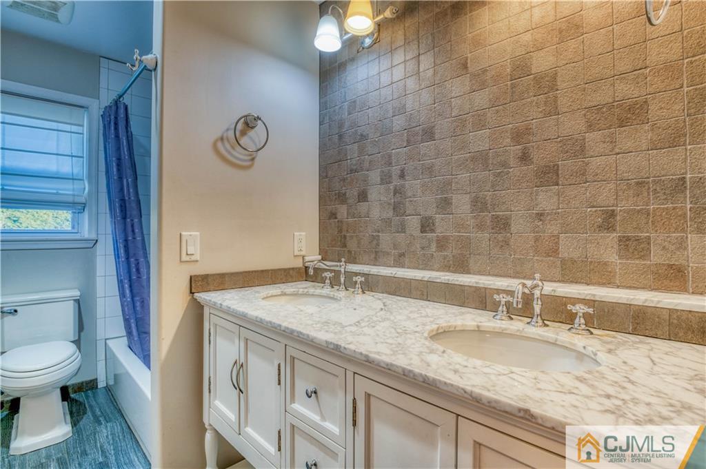 14 Queens Road East Brunswick, NJ 08816 - Photo 22 of 27 Gallery Image 22